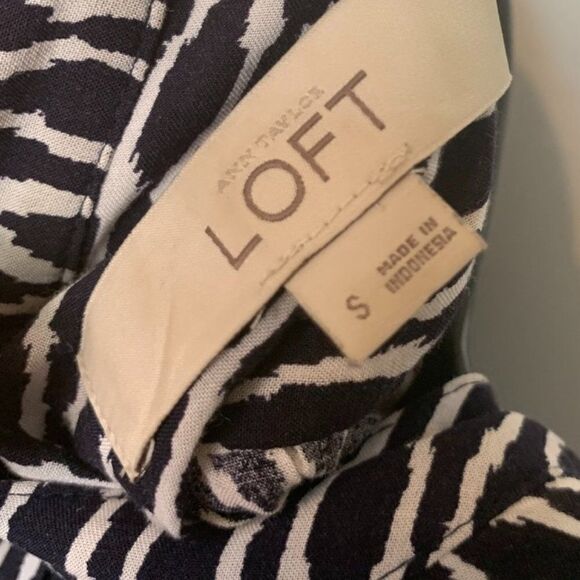 LOFT Collarless 1/4 Button Long Sleeve Blouse - Picture 9 of 9